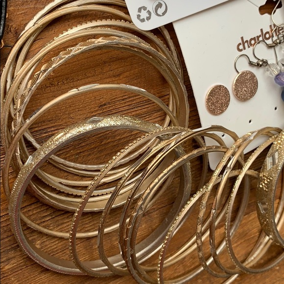 Large Bundle Costume Jewelry Earrings, Bangles - Picture 5 of 11